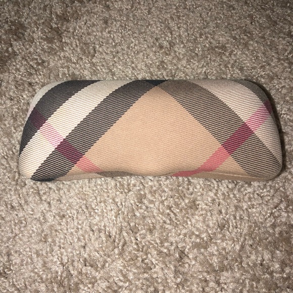 Burberry Other - Burberry Glasses Case